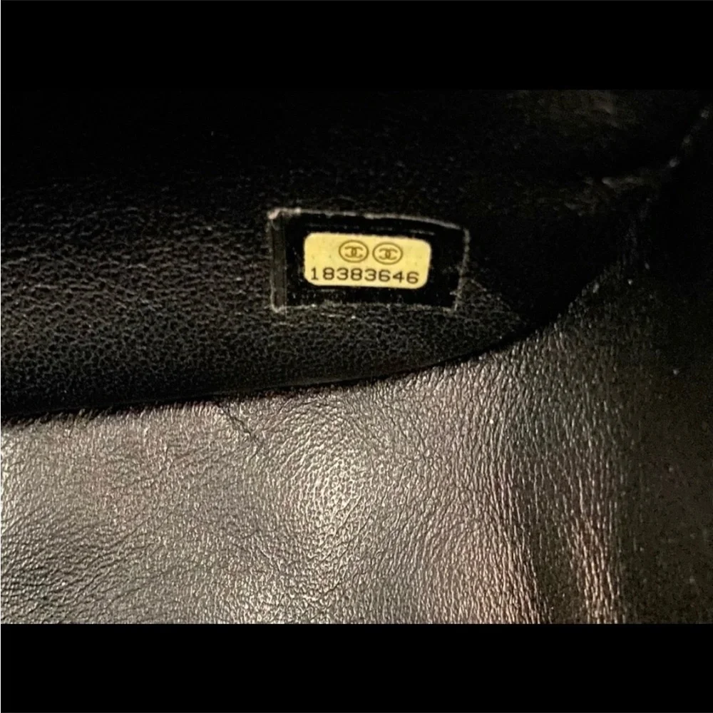 Classic Twist Chanel Bag - Picture 4 of 8